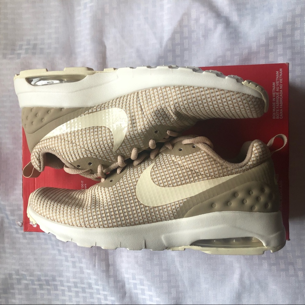 Nike Air Max Motion LW SE - Picture 2 of 8